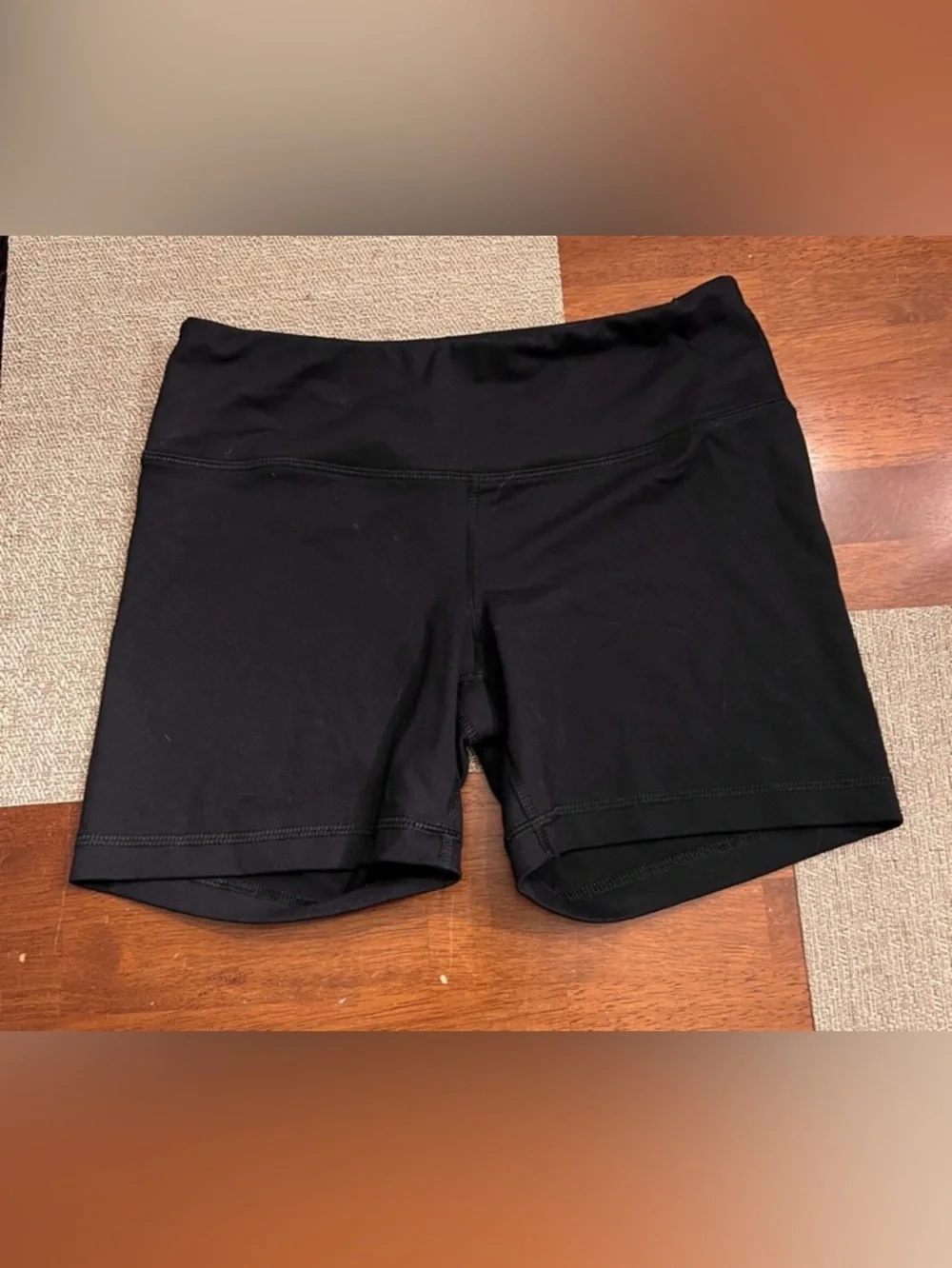 90‎ Degree shorts